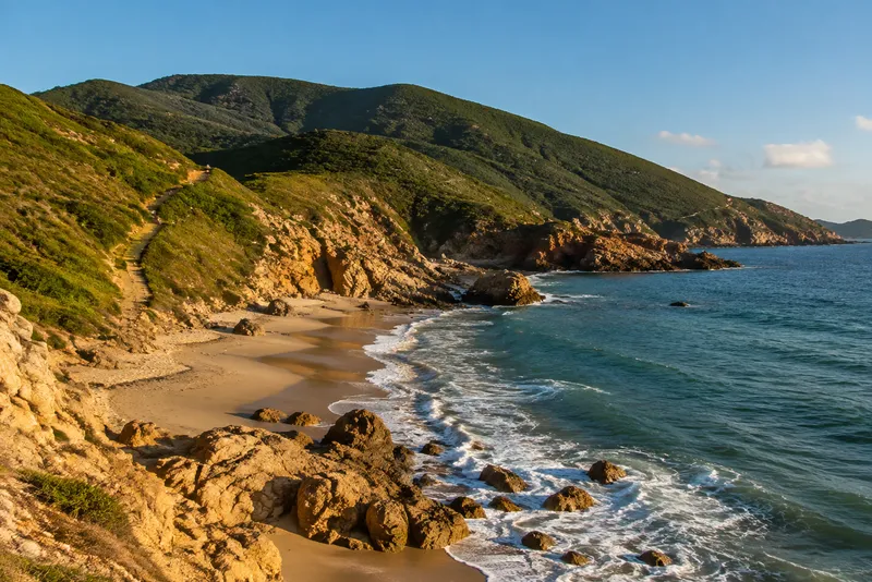Dongchong Beach (东涌)